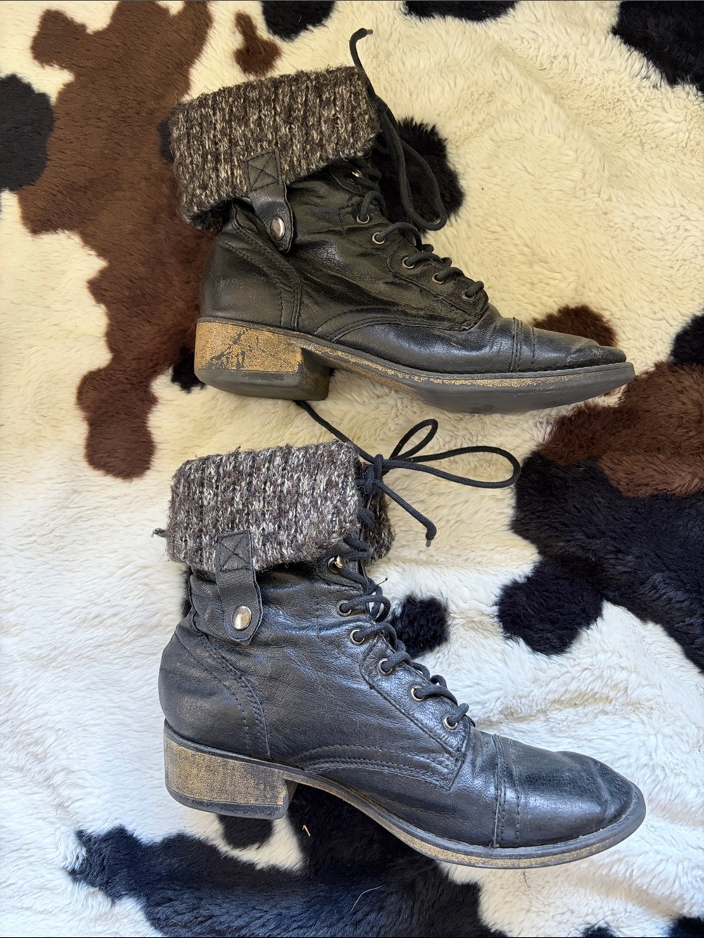 Steve Madden Black Lace-Up Ankle Boots with Brown Knit Fold-Over Cuff